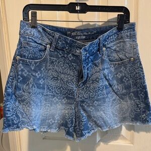 High-Rise Blue Printed Denim Shorts